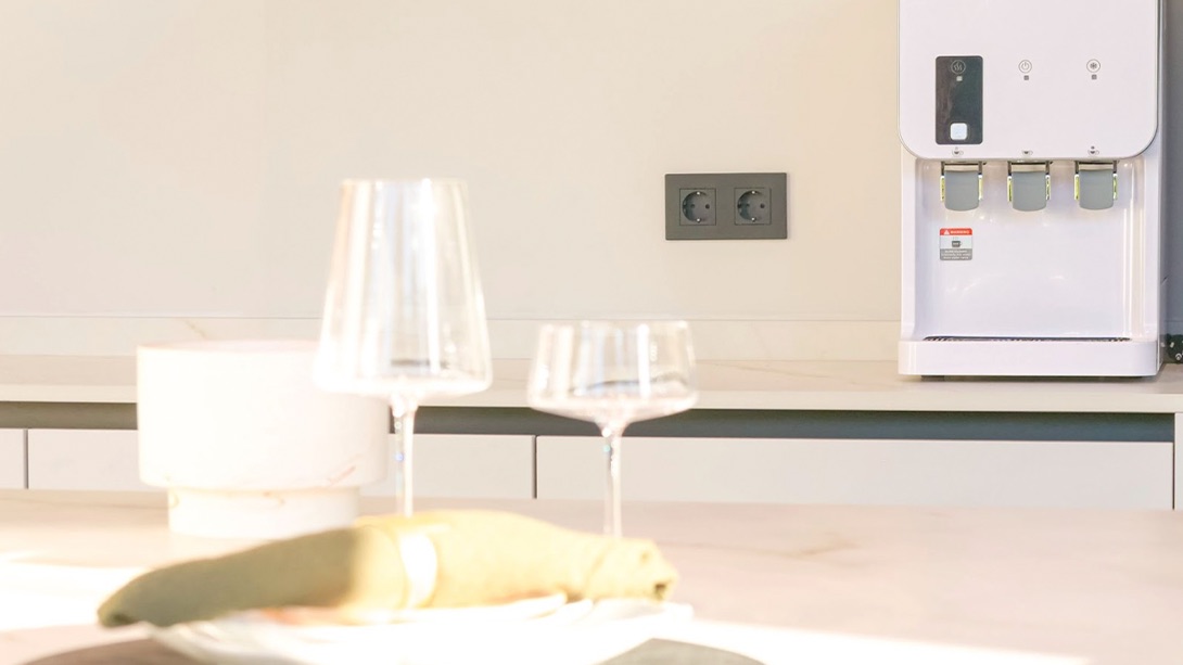 Essentials-4 Essentials-4